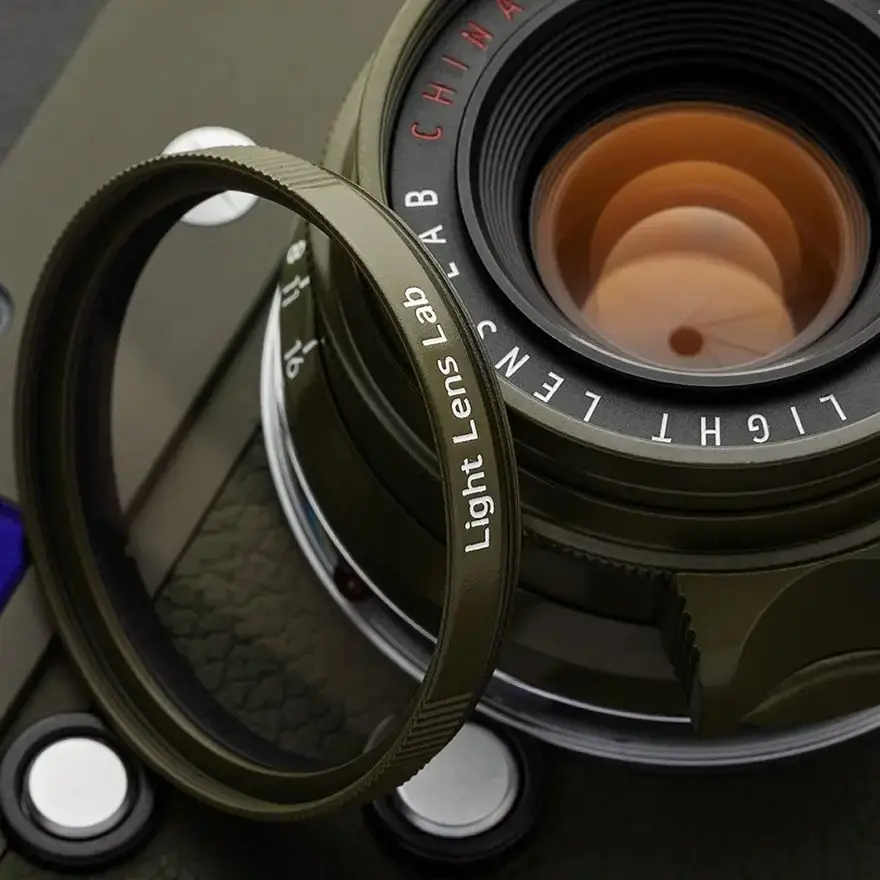LIGHT LENS LAB 35mm F2 周八枚 オリーブ Light lens lab 35mm f2 (周八枚) | ライカカタログ | アトリエ