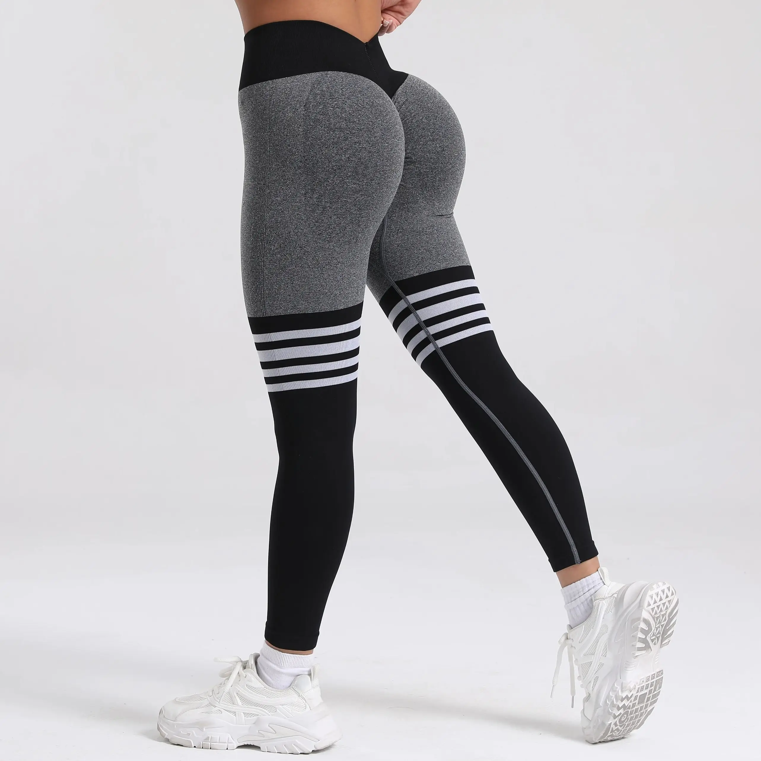 V-Back Butt-Lifting Leggings 4