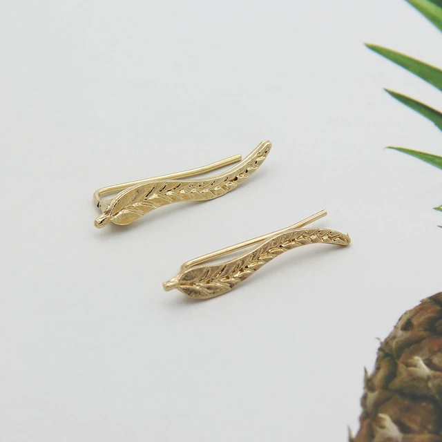 Boucles d'oreilles en forme de feuille pour femmes, 1 paire, dorées, faites à la main, délicates, Chic, manchette sur chenilles, bijoux pour un usage quotidien, Occasions formelles