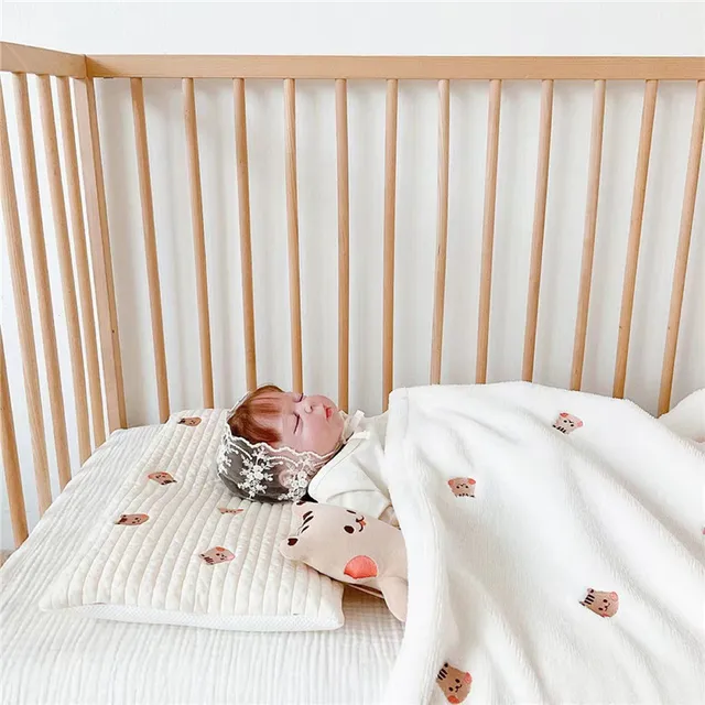 Neonatal Anti-vomiting Milk Pillow Pure Cotton Stitched Baby Sweat Absorption Pillow Breathable Embroidered Double-sided Pillow 3