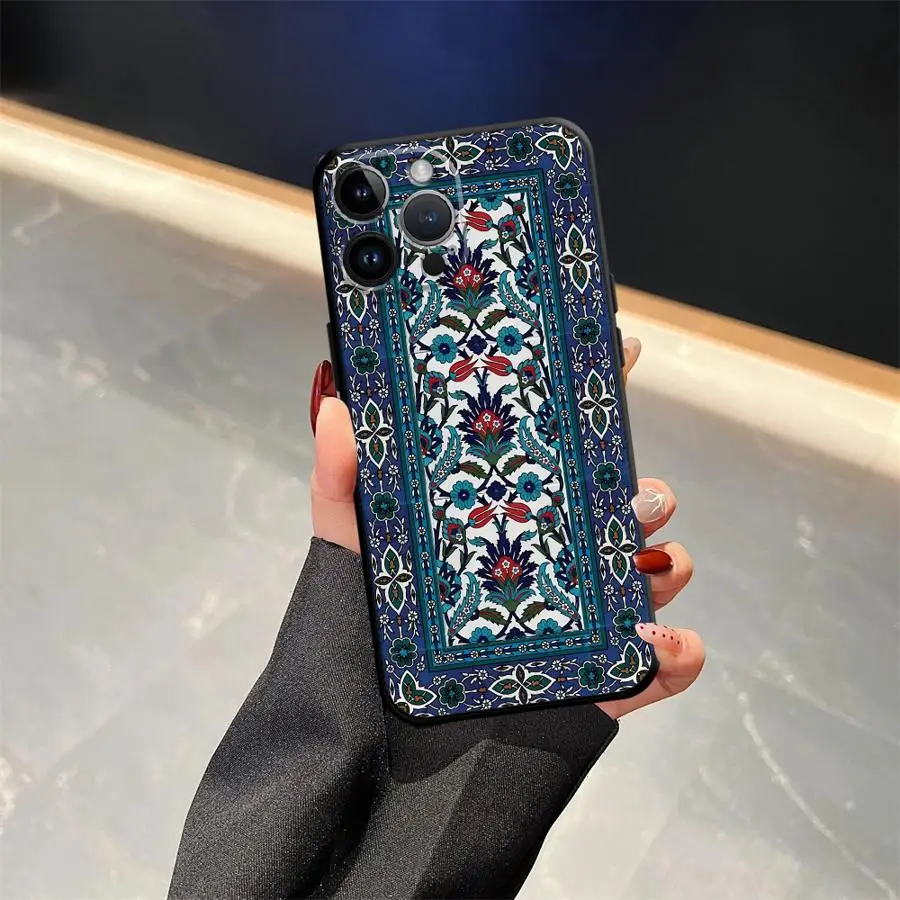 Black Soft Phone Cover with Retro Ethnic Totem Pattern