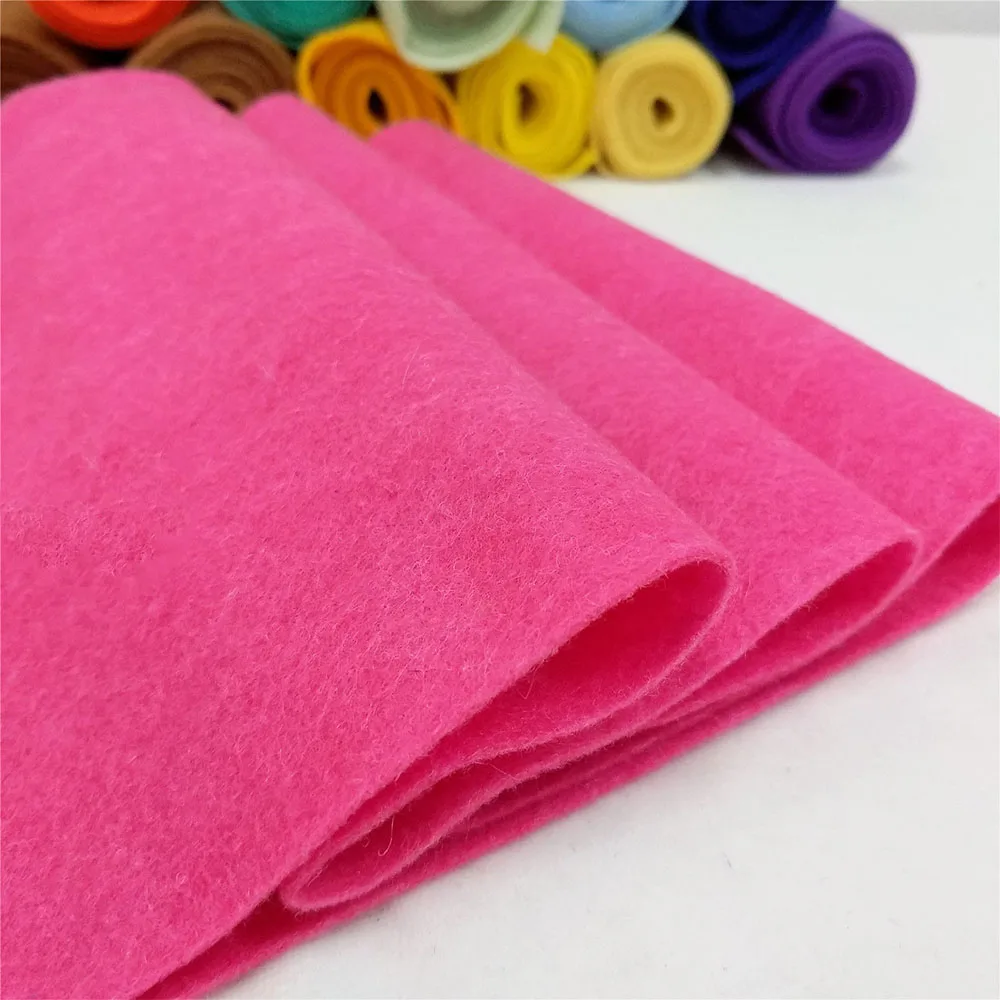 thumbnail image 1 of Rollo de 90 x 90 cm de tela de fieltro suave, no tejida, para coser muñecas, accesorios de manualidades, material de 1,4 mm de grosor, por yarda, 1 of 5