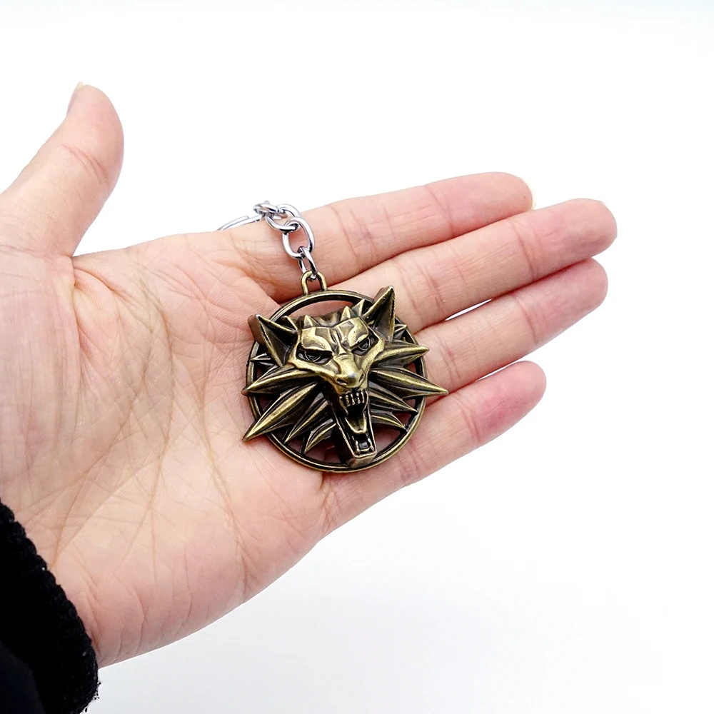 게임 Geralt 검 키 체인 Yennefer 열쇠 고리 늑대 열쇠 고리 남자 열쇠 고리 액세서리 자동차 열쇠 고리 펜던트