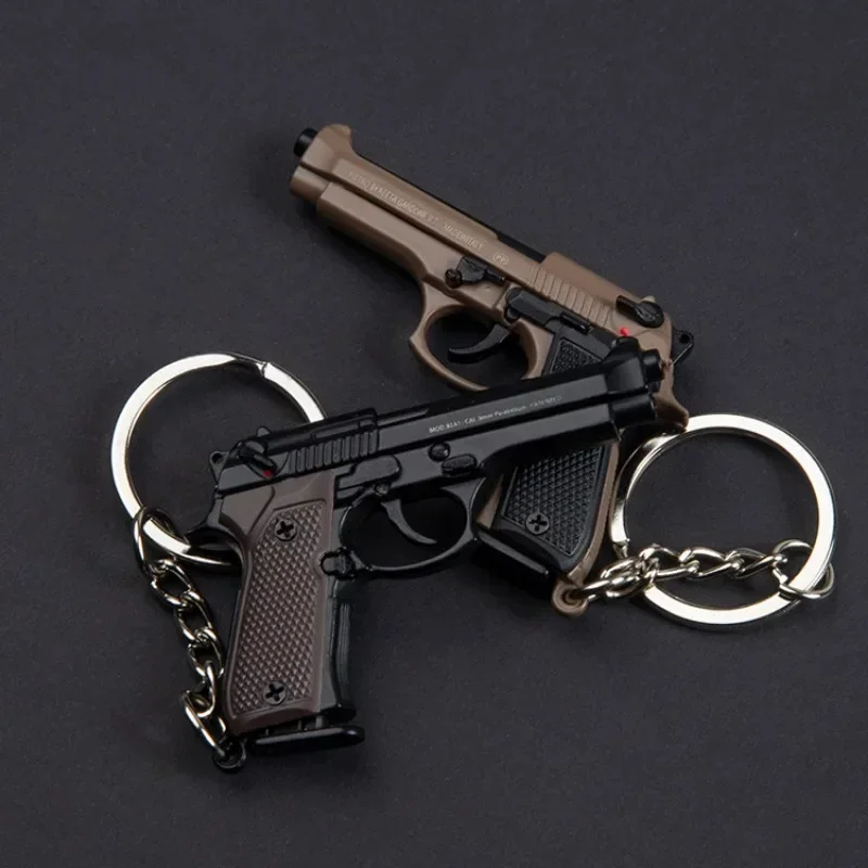 1:4 Scale Alloy M92 Pistol Mini Gun Metal Keychain M92 Pistol Keychain Fidget Toy PUBG Gun Gift Pubg Decoration Toys for Adult 4