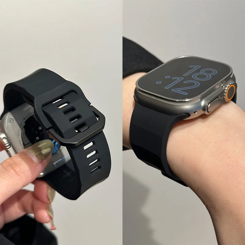 Silicone Strap For Apple Watch Band 46mm 44mm 45mm 42mm Sport Wrist Bracelet iWatch Series 8 7 SE 5 6 9 Ultra 2 49mm Wrist Belt