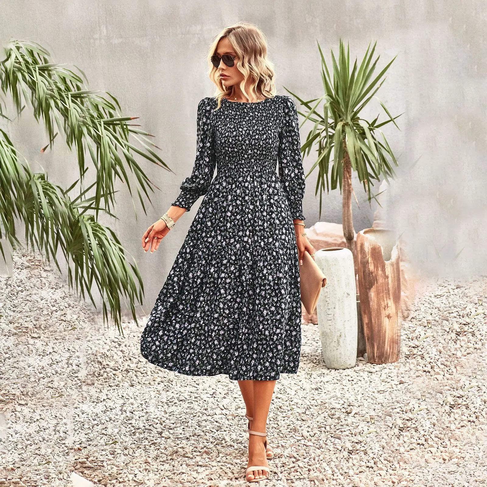 Рисунок 4 - Женское длинное платье с цветочным принтом