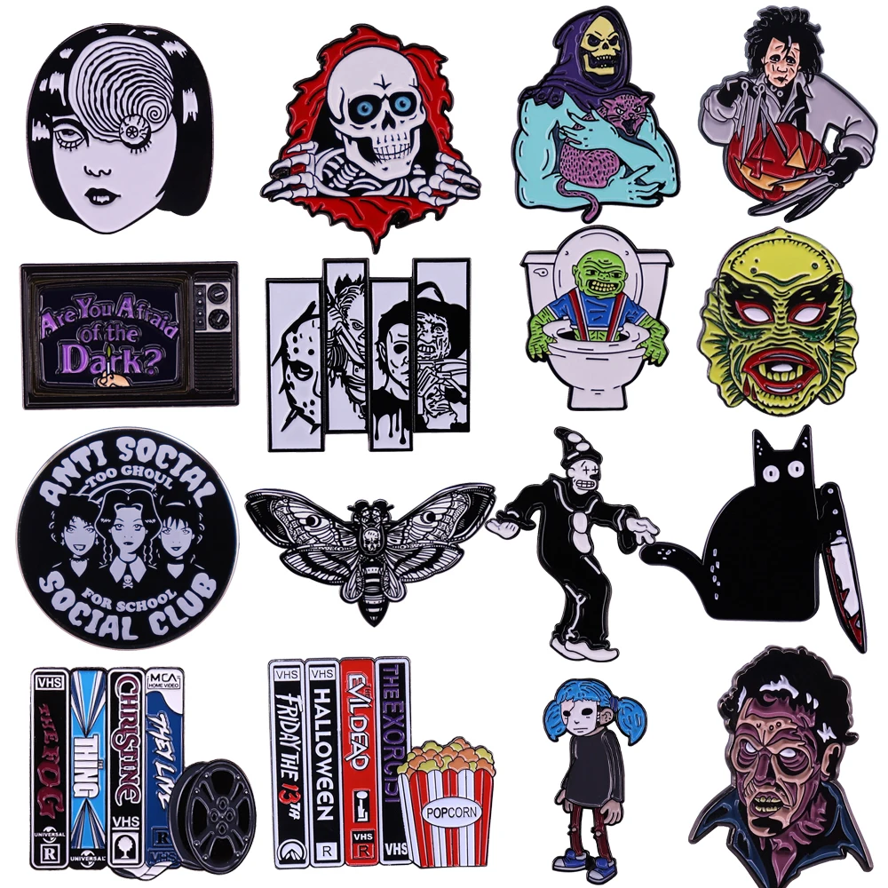 

Halloween Horror Movie Scary Pins for Backpacks Lapel Pin Enamel Pins Badges Women's Brooch Jewelry Fashion Accessories Gift