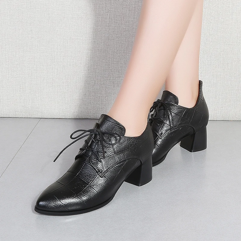 Женские ботинки на высоком каблуке, черные кожаные ботинки с квадратным носком, на шнуровке, весна-осень