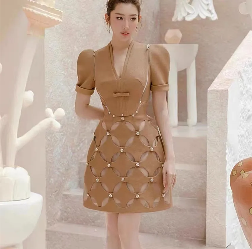 

Runway Autumn Khaki Puff Sleeve A Line Dress Vintage New Women V Neck Pearls Beadeing Embroidery Hollow Out Party Mini Vestidos