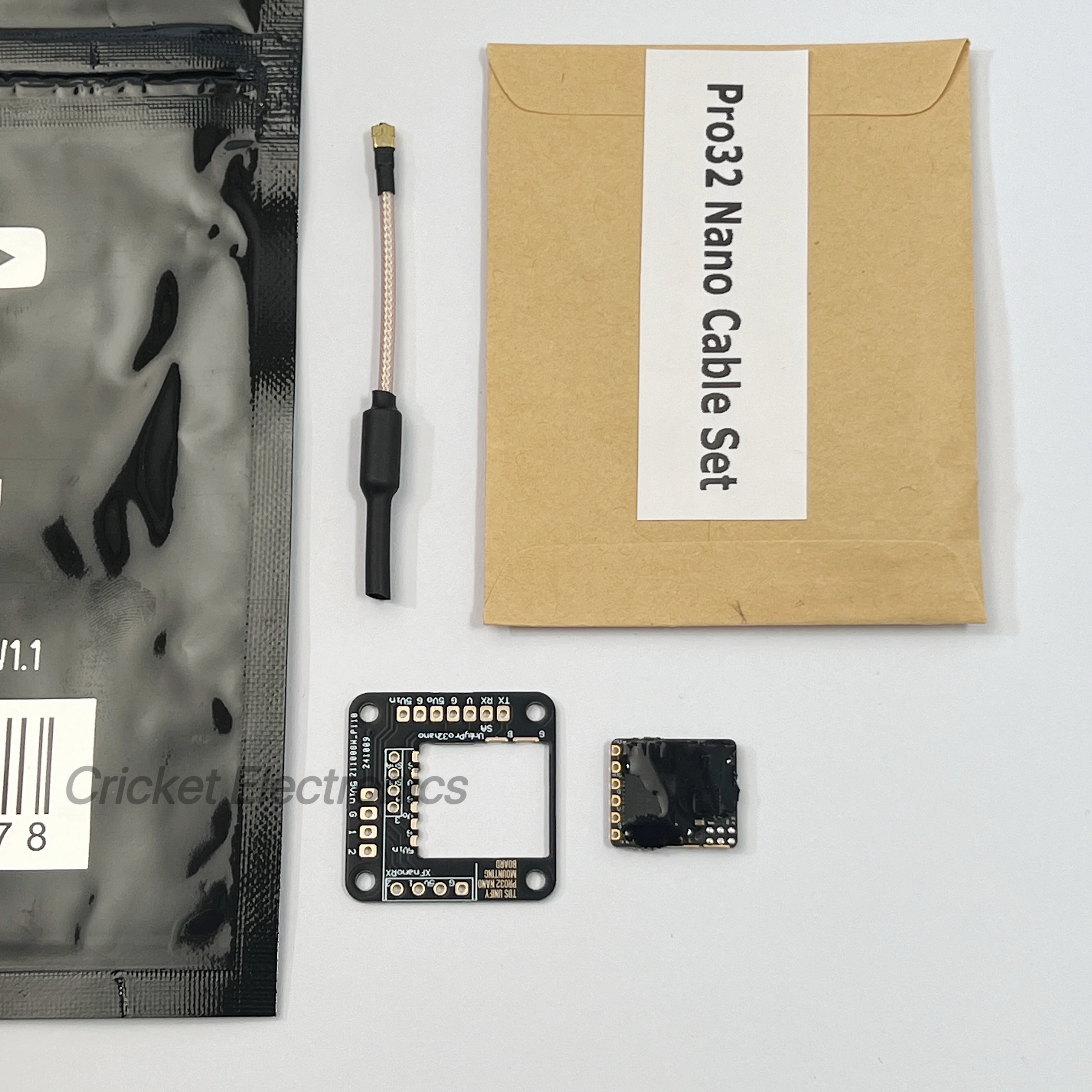 TBS UNIFY PRO32 Nano VTX 5.8GHz 500mW+ installé sur un drone FPV, avec les soudures et le câblage visibles.