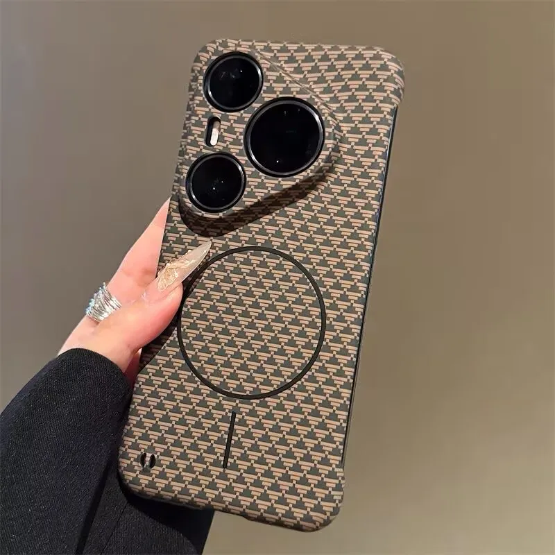 Ultra Slim Carbon Fiber Kevlar Texture Frameless Hard Case with MagSafe Compatibility