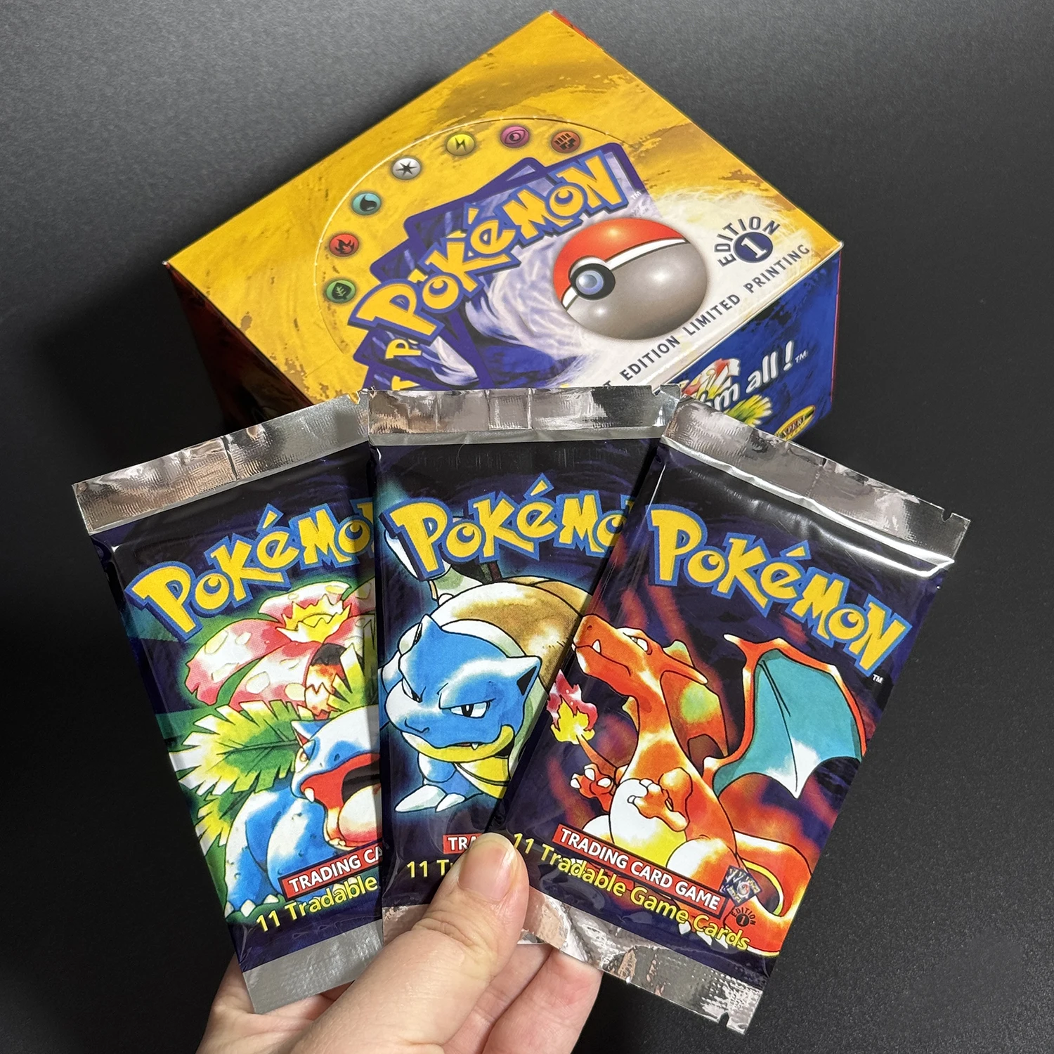Коллекционная карточная игра Pokemon 1ST Edition Base Set 1999