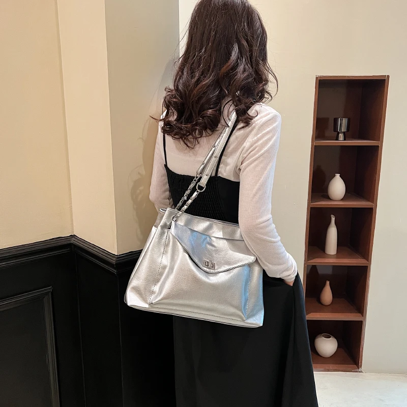 

Large Capacity Women Pu Leather Handbags Tote Bags High Quality Ladies Shoulder Messenger Bags Casual Chain Female Crossbody Bag
