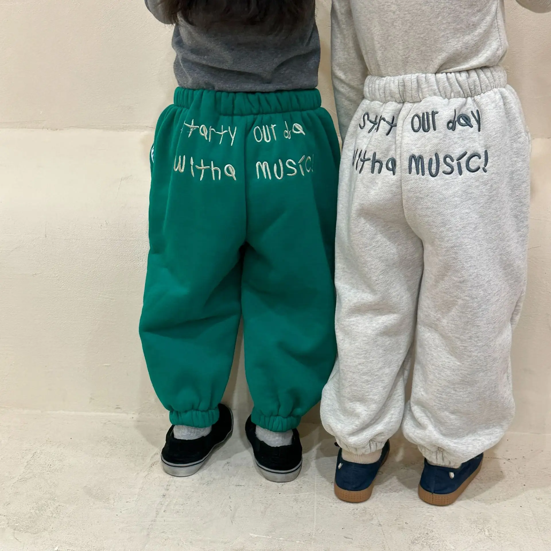 

Men's and women's children's wear padded sweatpants 2023 autumn and winter new children's cashmere leisure pants