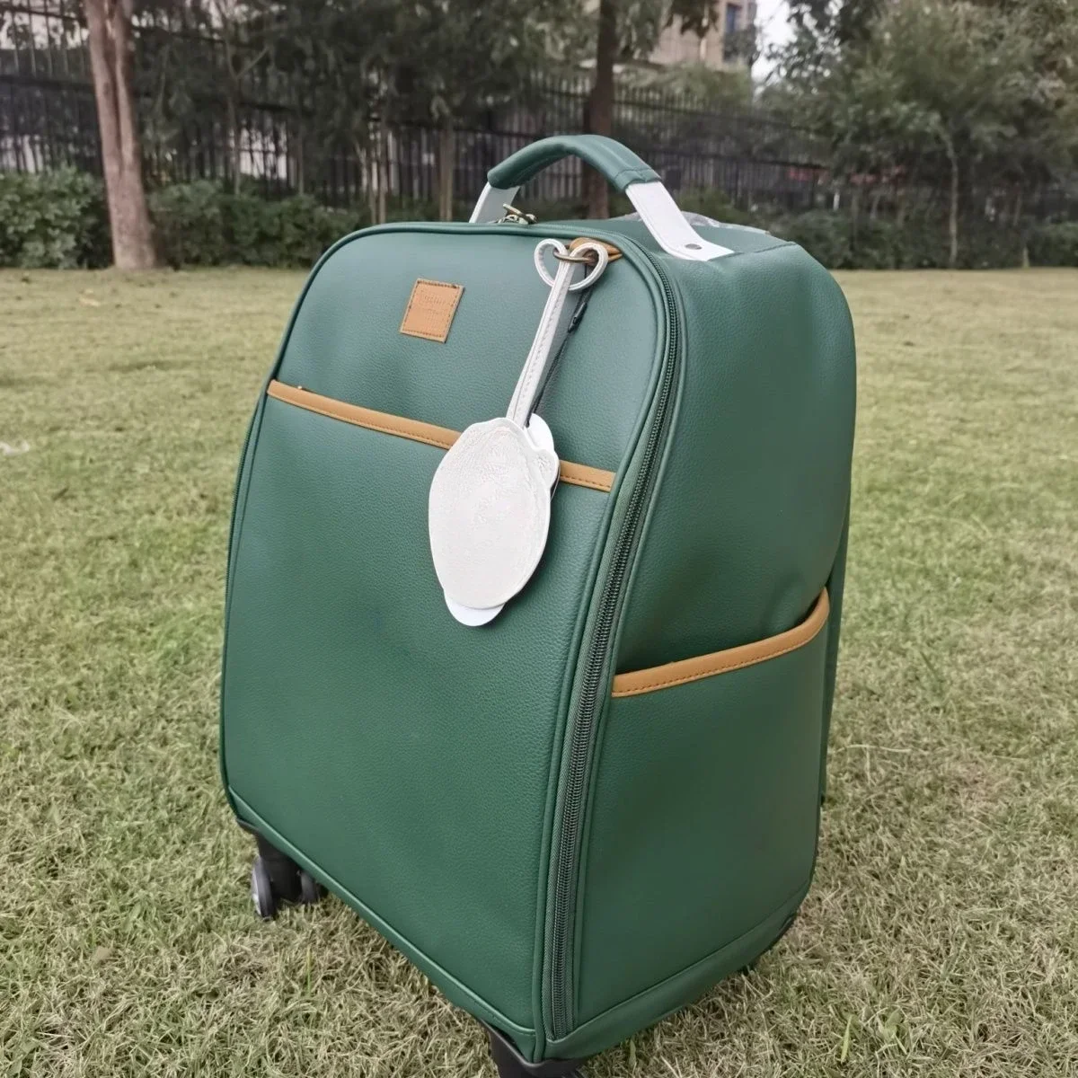 

Golf Carrier Bag Korean Fashion M Golf Clothing Bags Suitcases Travel Bags Portable Trunk Baggage Luggage Carring Case 옷 꾸러미