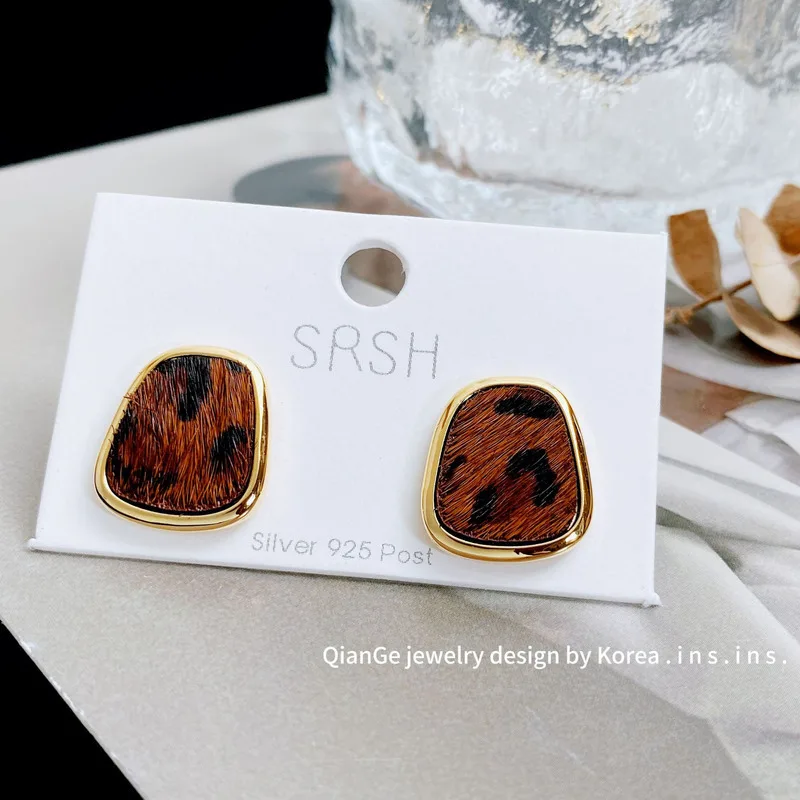 Selected Christmas Gifts Retro Trapezoidal Geometric Horsehair Leopard Print Earrings Women's Simple And Personalized Earrings Dating Gifts
_voghion.com