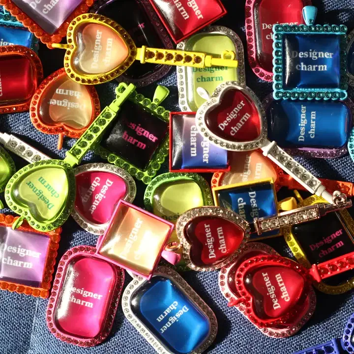 

20pcs /set mix Multi shaped mixed color rhinestone pendant tray with sublimated glass cover