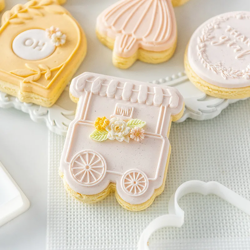 Princess Castle Cookie Press Stamp Cake Decoration Tool Acrylic Cartoon Biscuit Mold Fondant Pastry Cookie Cutter cookie cutter baking mold cookie mould fondant cutter cookie maker press kit