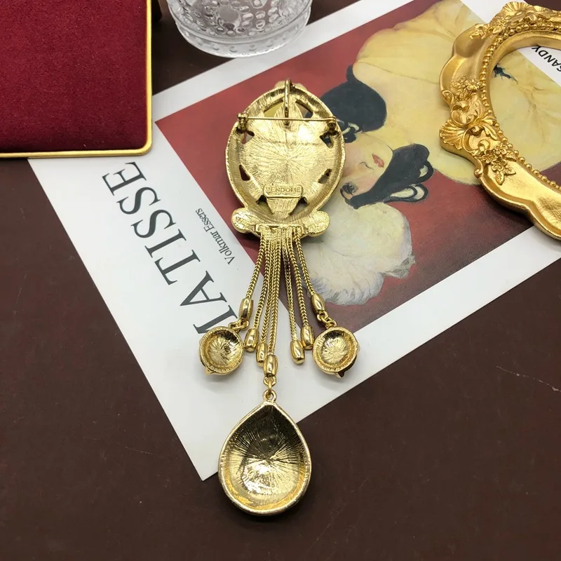 Vintage turquoise antique carved pattern tassel versatile brooch