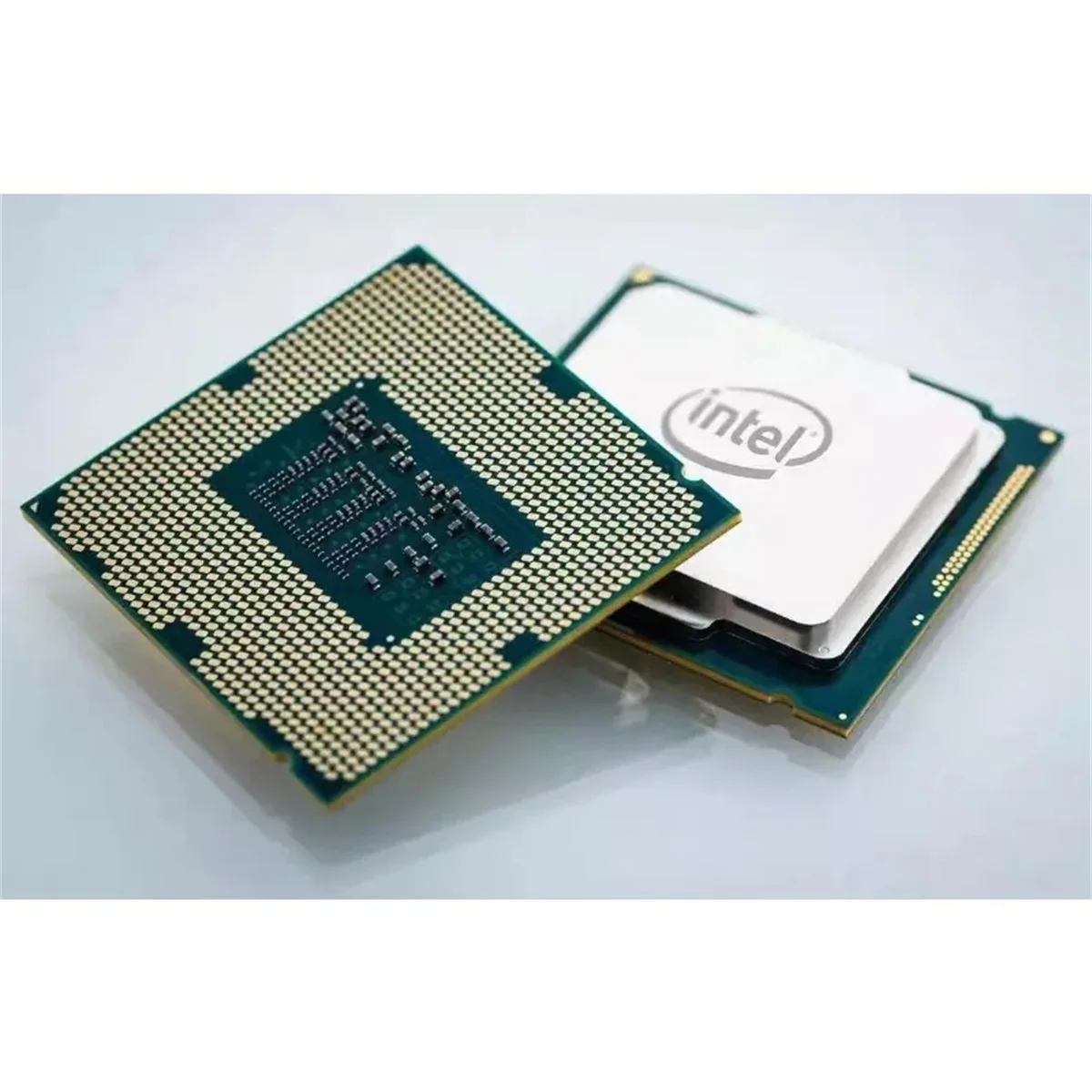 インテル Xeon E-2488 8コア 16スレッド 3.20GHz 95W 24MBキャッシュ 