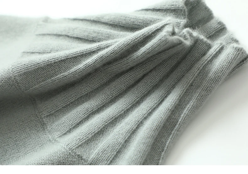 Рисунок 6 - Прямое платье с высоким воротником и бахромой