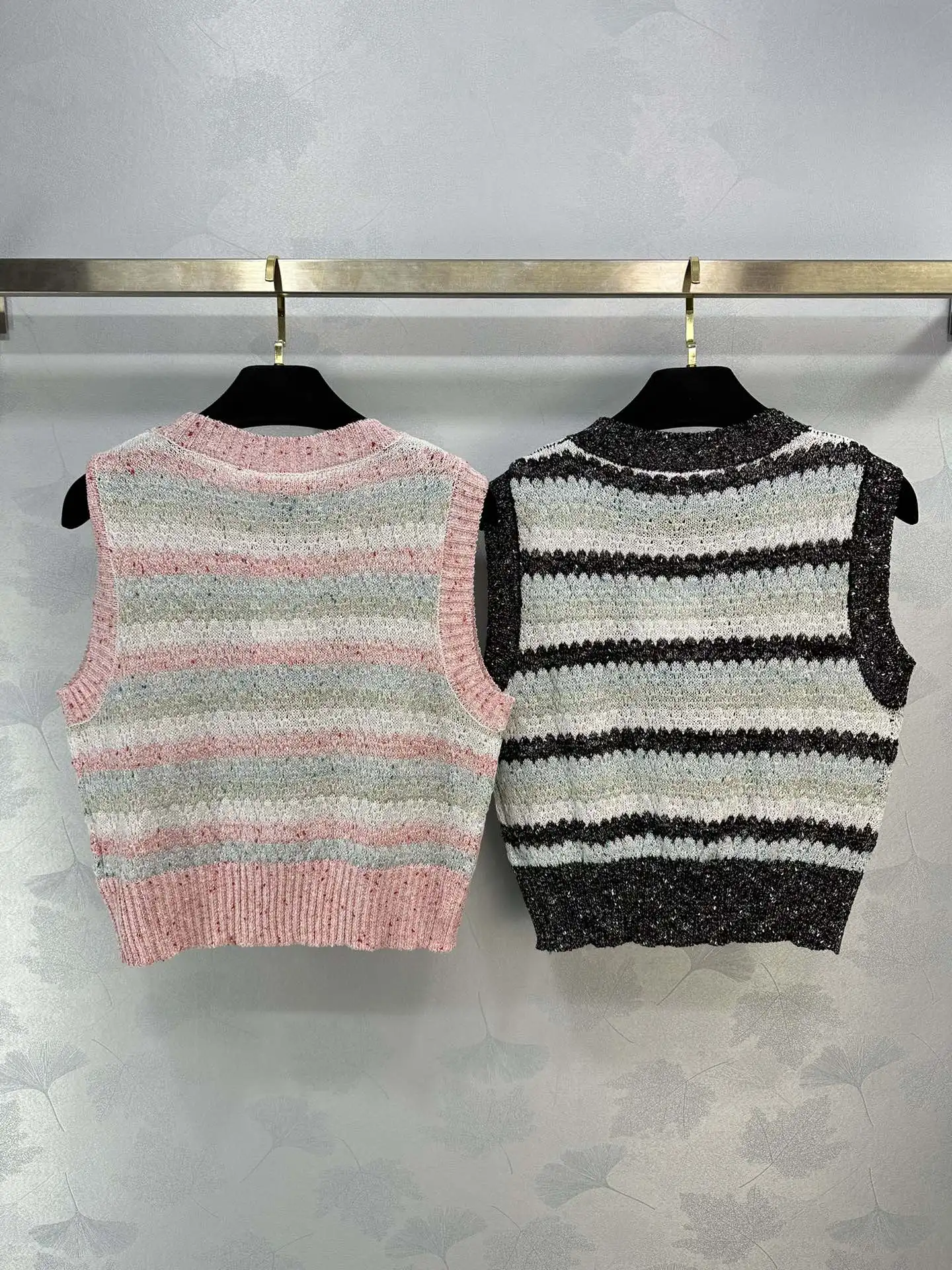 

2024 Summer New Letter Embroidery Cami Tank Striped Sleeveless Top1802