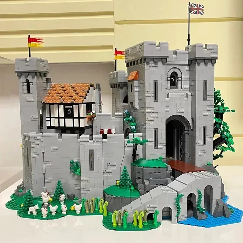 Lion King Knights Medieval Castle Bricks Building Blocks 4514PCS Kids Birthday Christmas Gifts Compatible 10305 building block toys building toy set educational toy