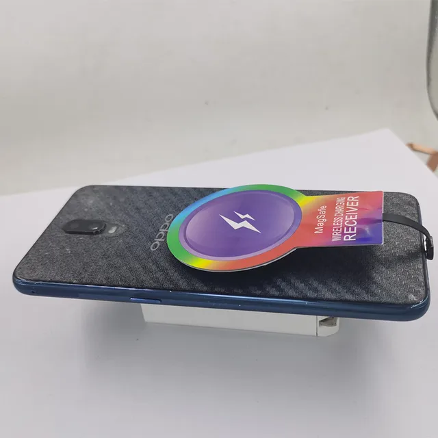 마그네틱 무선 충전의 편리함을 경험하세요