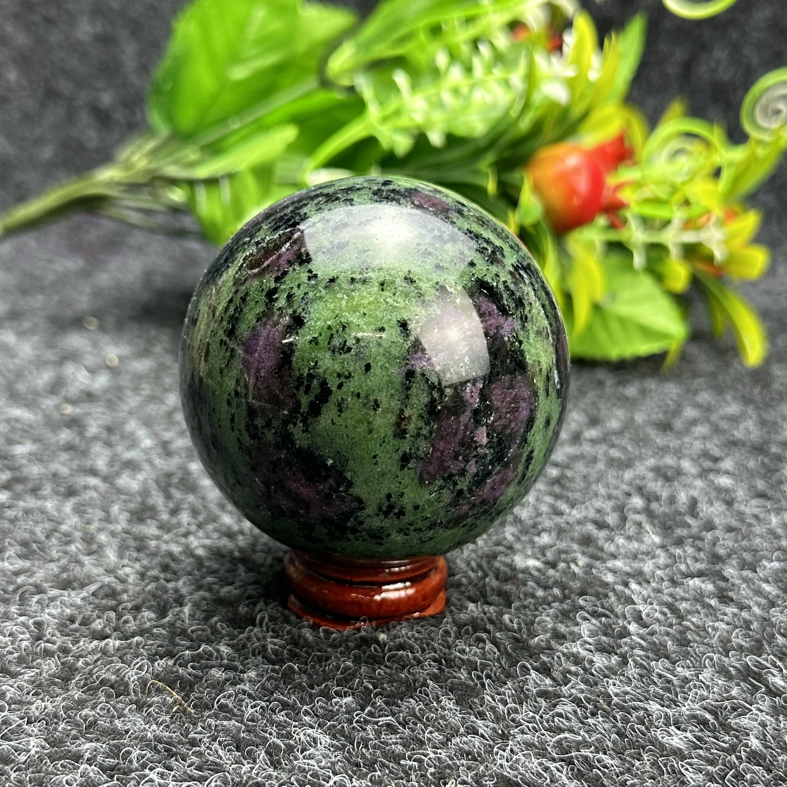 

Natural Beautiful Red And Green Treasure Aura Energy Healing Crystal Ball Ore Specimen Home Decoration