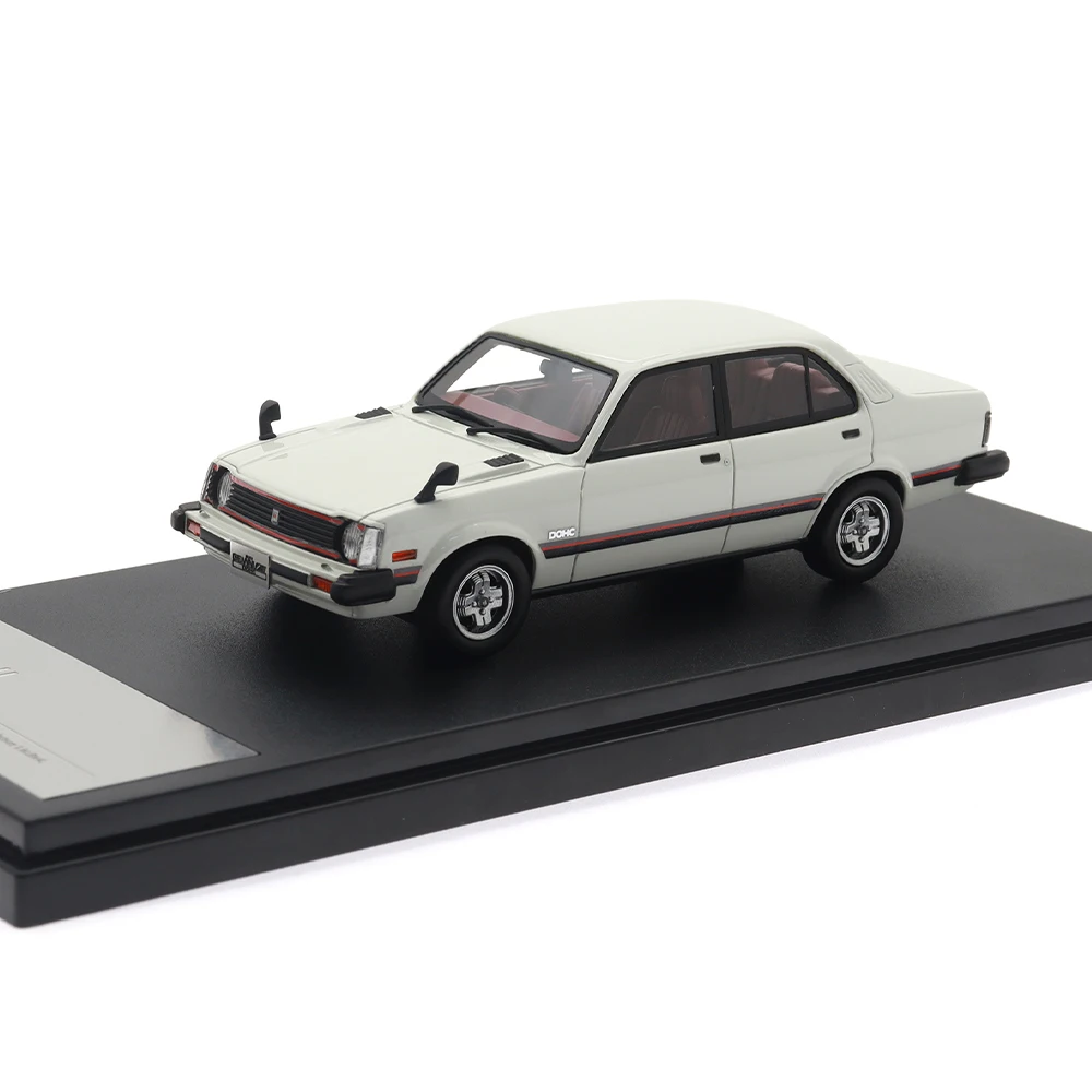 ミニカー Hi-Story 1/43 ISUZU GEMINI Sedan ZZ/T Hi-Story(ハイストーリー) 1/43 (レジン製) ISUZU GEMINI Sedan