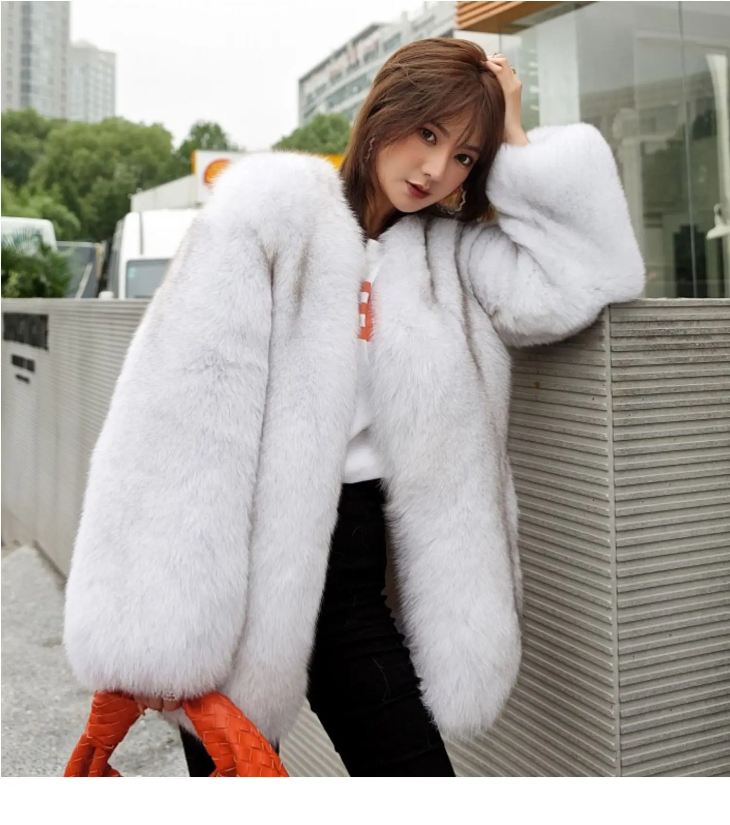 【美品】銀狐シルバーフォックス 本毛皮 大襟ファーコート ミドル丈 レディースM FURYOUME 2025 冬 レディース 本物のシルバーフォックスファー