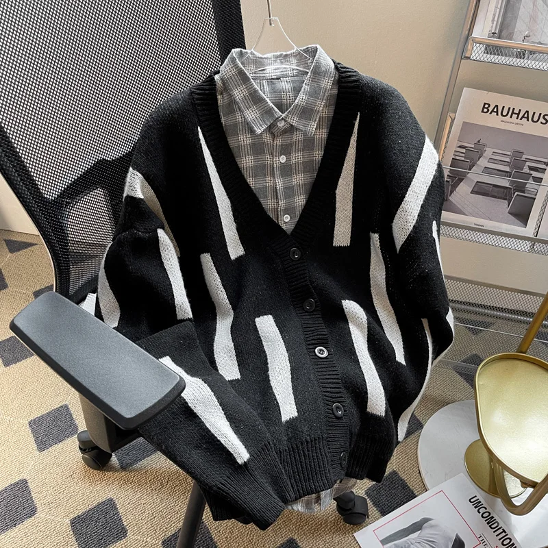 

Korean Cardigan Men's Sweater Knit Top Male Clothes Black Long Sleeve V-Neck Wweater Oversize Sweater Jacket Men's Coat Z38