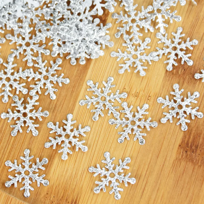 

1Pack Colorful Snowflake Flakes Bright Throwing Paper Scraps Fake Snowflake Christmas Wedding Party Christmas Decor Accessories
