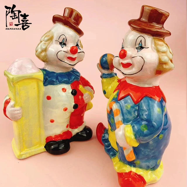 The largest clown figurine collection ever! - Neatorama