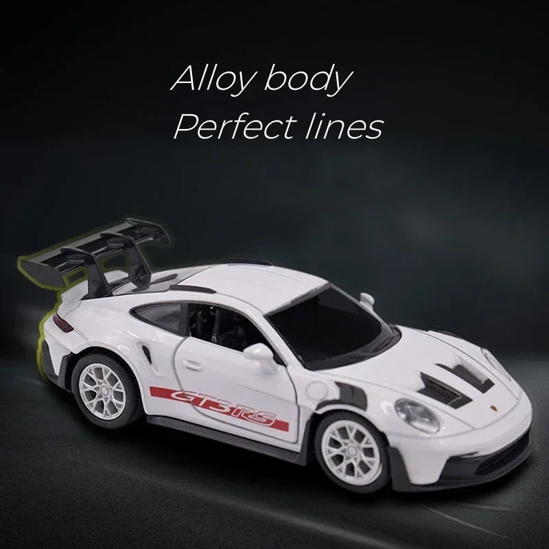 Miniature Porsche 911 GT3 RS 1:36 en alliage, voiture de course moulée sous pression, vue arrière avec aileron.