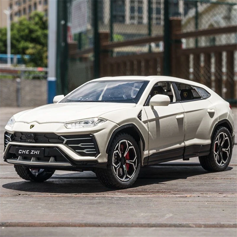 1:24 URUS SUV Alloy Sports Car Model Diecasts Metal Off-road Vehicles Car Model Simulation Sound Light Collection Kids Toys Gift 2
