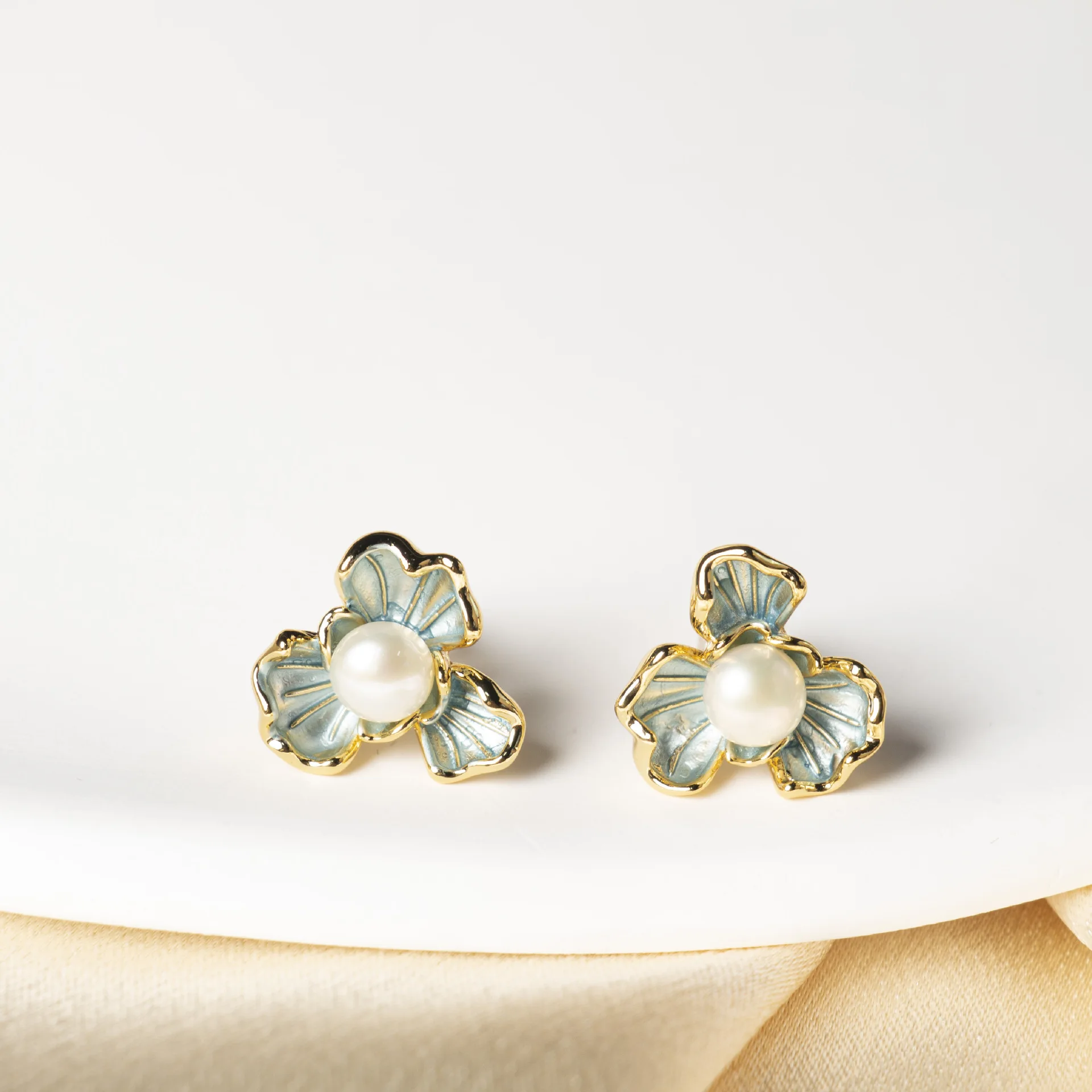 

New Arrival 100% Natural Freshwater Pearl Little Fresh Flower Design 14k Gold Filled Female Stud Earrings Jewelry For Women Gift