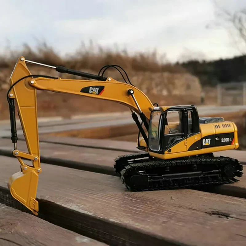 Diecast Metal Alloy 1:50 Scale CAT 320D L Hydraulic