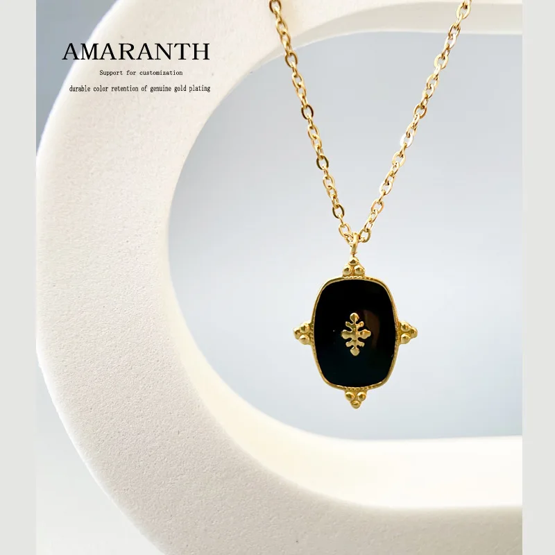 Vacuum Plating 18k Gold French Retro Black Square Necklace Niche Clavicle Chain Thick Chain Is Not Easy To Fade