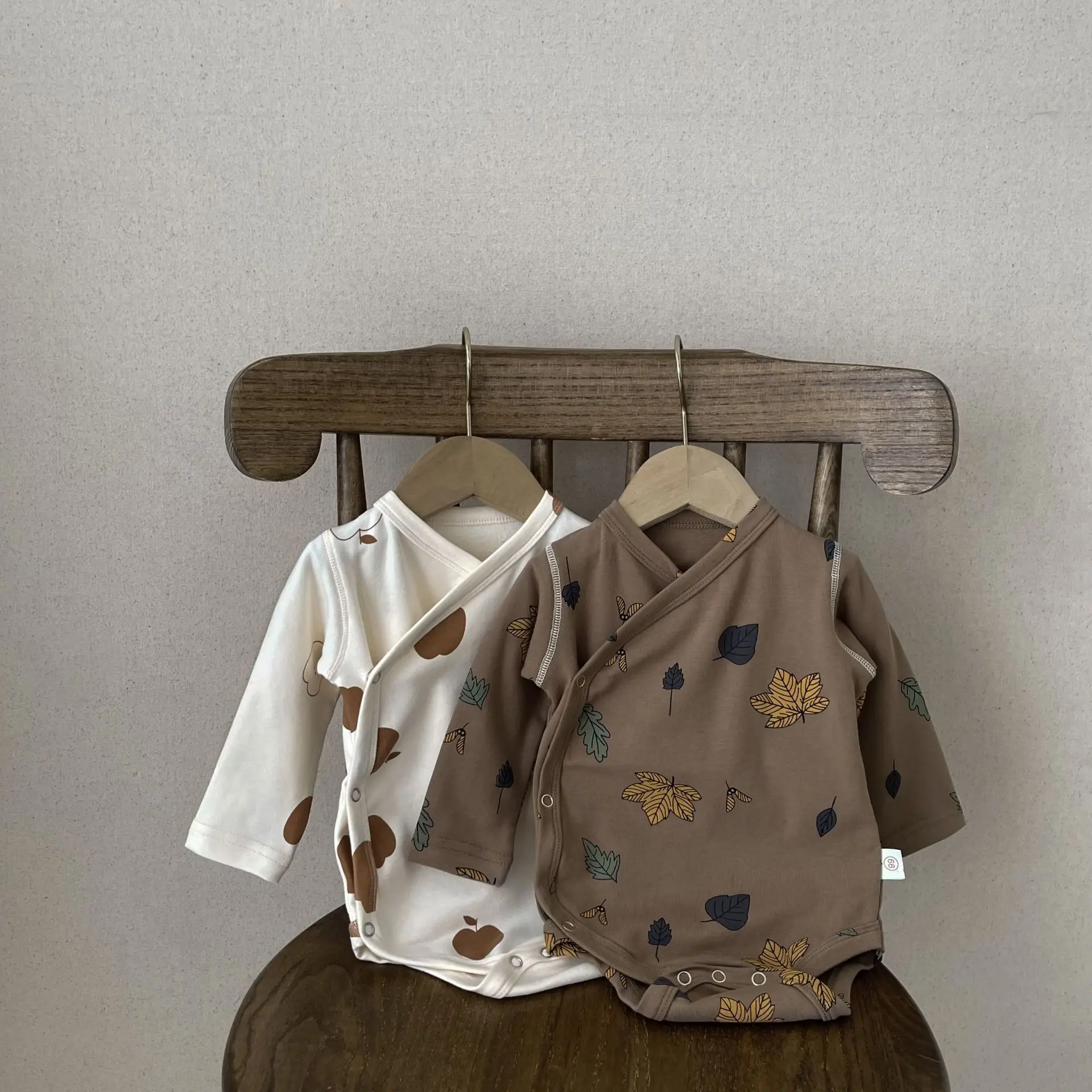 Set Completino Autunno Neonato 3 Pezzi: Body Manica Lunga + Pantaloni + Cappello - Stampa Dinosauro E Mimetica, Cotone Morbido