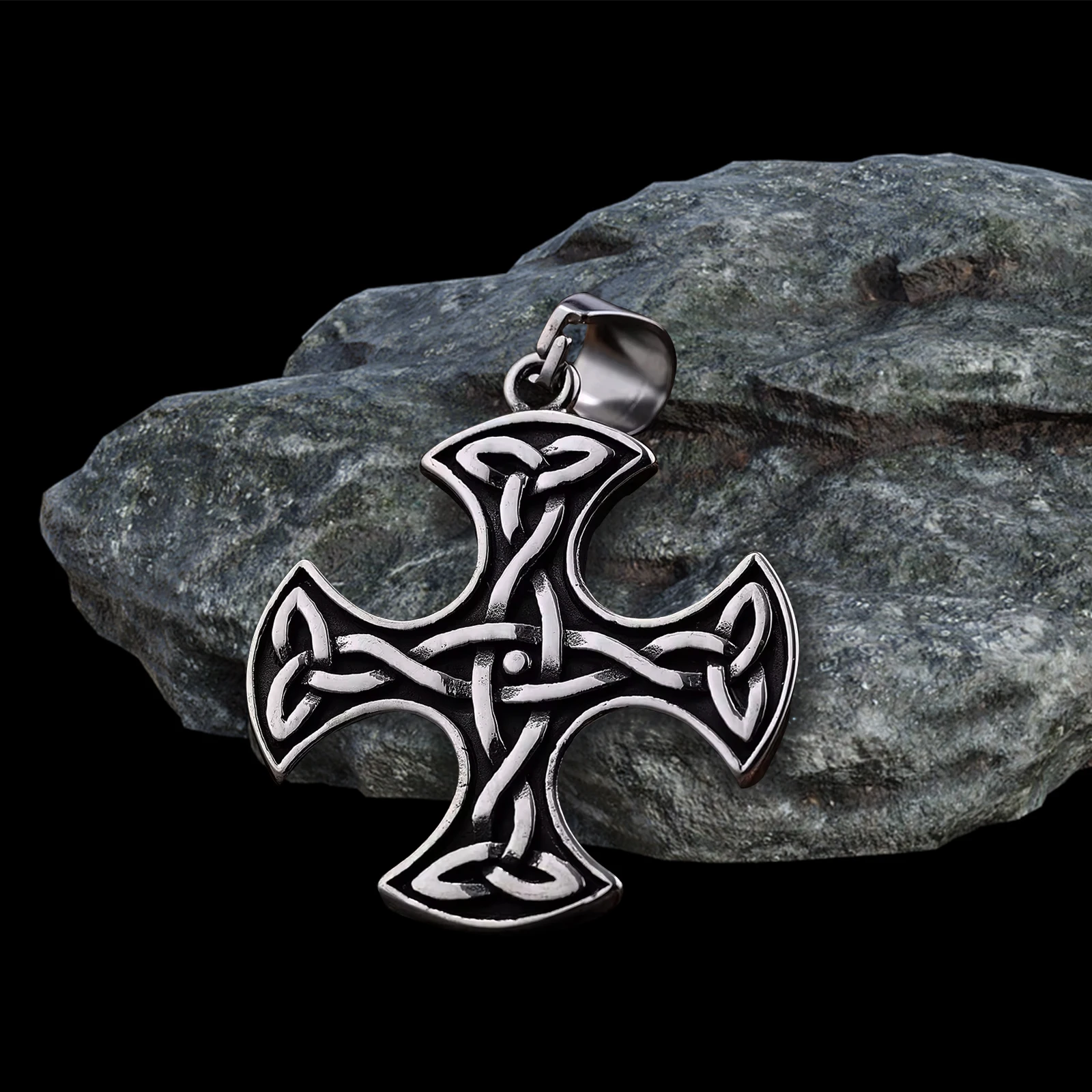 Classic nordic men necklace，stainless steel jewerely Viking Irish knot celtic cross pendant necklace for men women daily wear