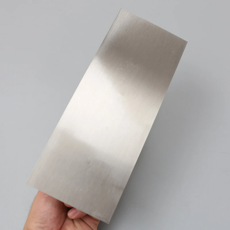 Silver SK5 Steel Plaster Trowel with Plastic Handle, 100x250MM, Finishing Trowel for Cement and Concrete