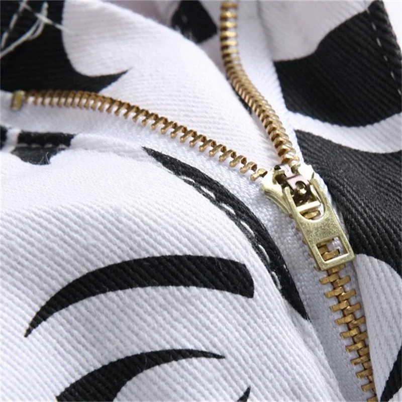 Summer Red Lip Beauty Design Jeans Men's Cotton Soft Small Straight High Street Personalized Slim Fit Pants Motorcycle 2023 New