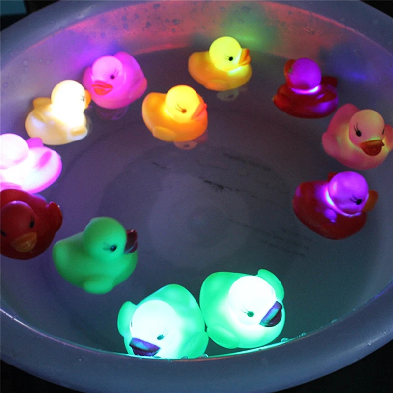 

LED Floating Duck Baby Bathroom Toy Interactive Water for PLAY Pool Beach Glowing Duck Toy Indoor Bath Shower Game Kids