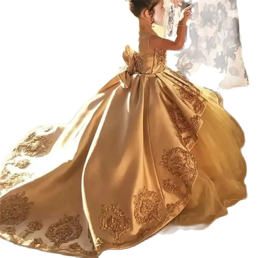 Рисунок 4 - Платья для девочек с золотыми цветами