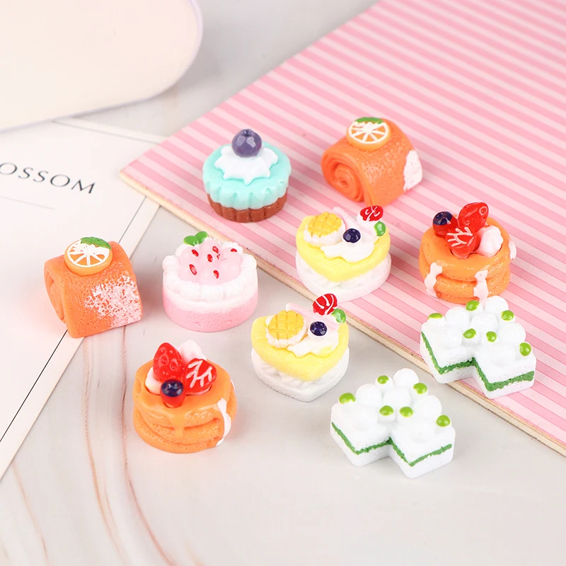

5Pcs Mini Simulation Cake Dessert Dollhouse Food Toys Dollhouse Decorations Accessories Pretend Play Toy