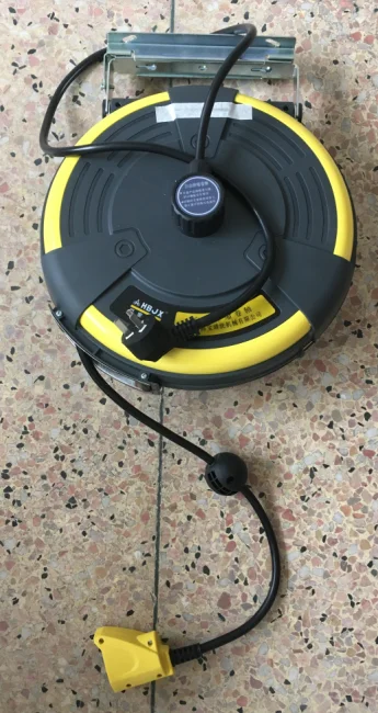  Wall Mounted Extension Cord Reel