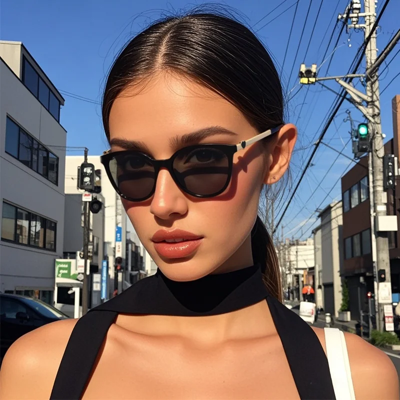 Polarized Cat Eye Sunglasses for women with Alloy frame.