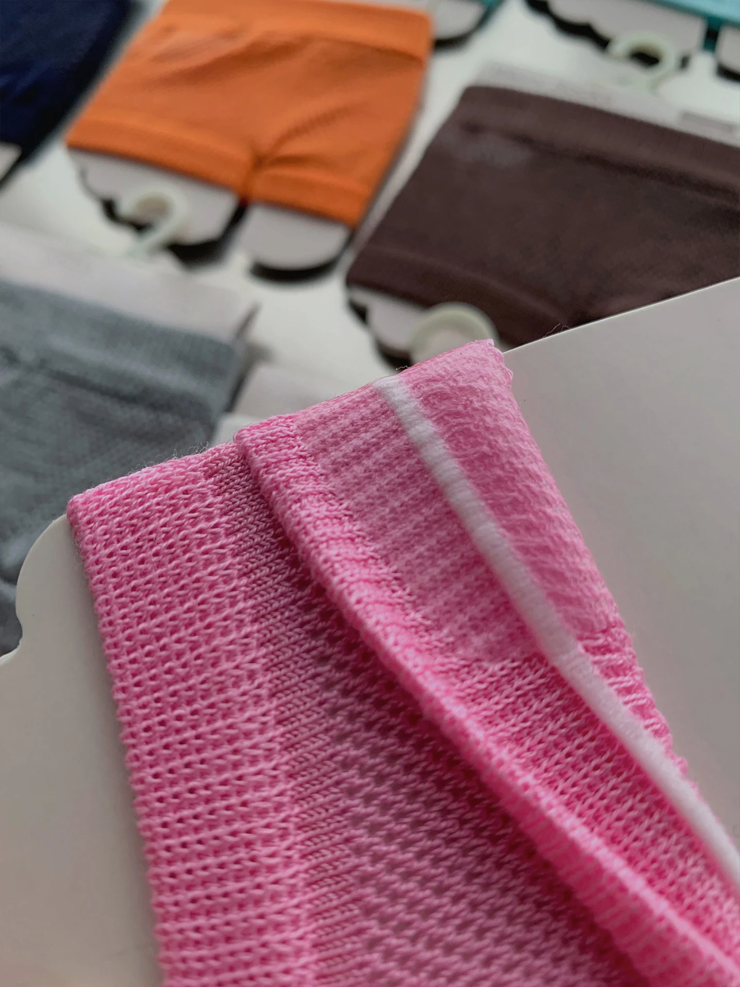 Damen Sommer Split-Toe Tabi Socken in Bonbonfarben – Unsichtbare, atmungsaktive, rutschfeste Zehensocken für Flip-Flops und Halbschuhe – Detail 5