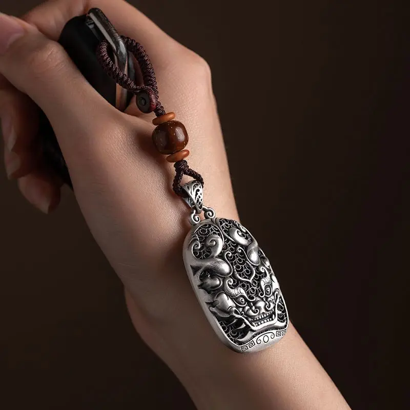 

Фотоподвеска в подарок талисман